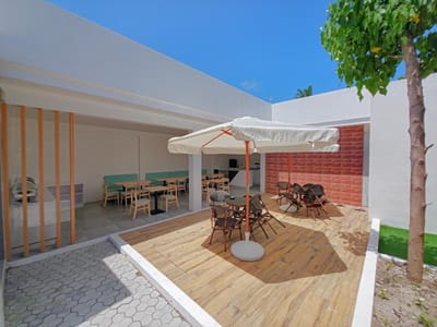 Avenly Omadhoo photo 5