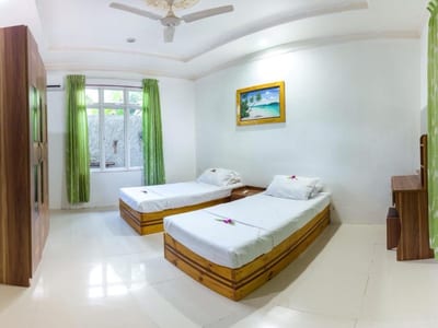 Malas Island View photo 2