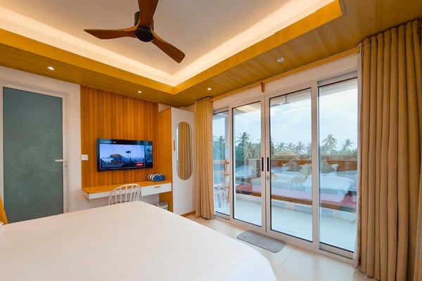 Pavona Maldives