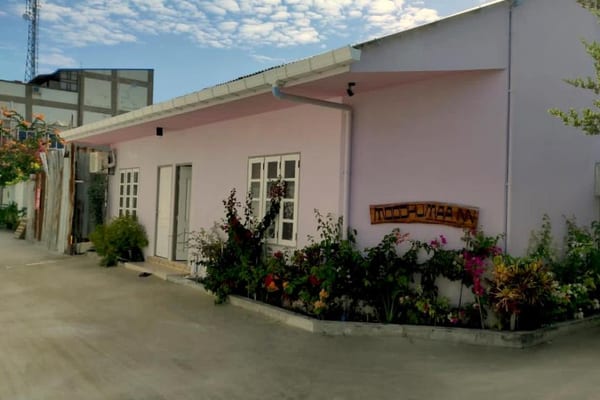 Moodhumaa Inn