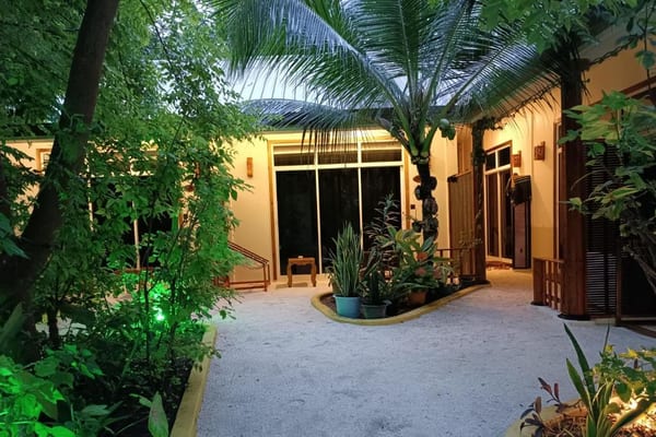 Manta Dhangethi