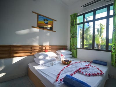 Blue Water Thoddoo Inn photo 2