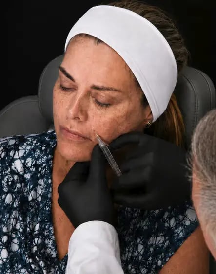 advanced botulinum toxin & dermal filler training background portrait