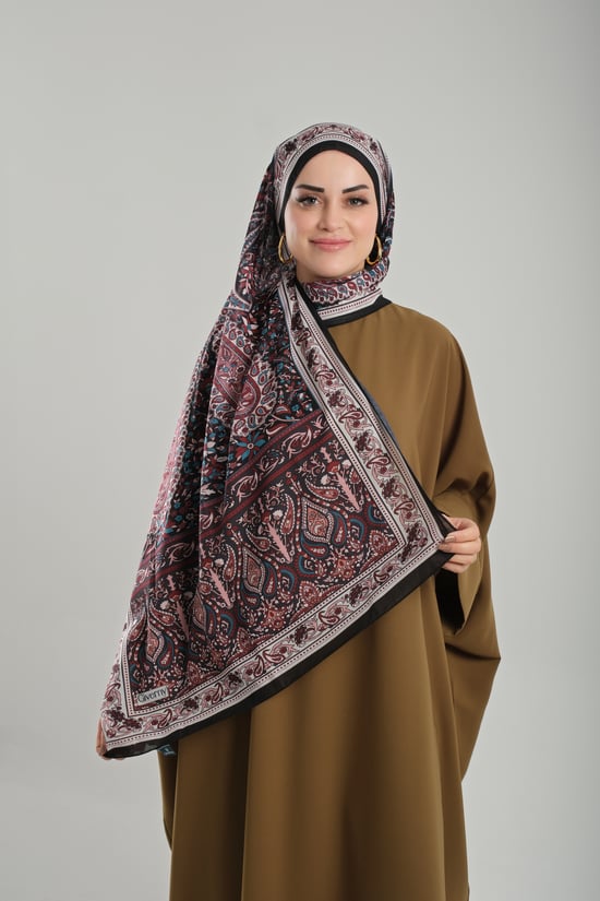 Hürrem Bone Siyah Desenli Şal Kesik Elyaf Pamuksu Etnik Dijital Baskılı 202123_01