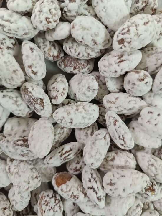 Yöresel Badem Şekeri