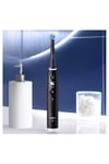 Oral-B iO 6 Siyah Şarjlı Diş Fırçası