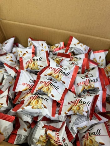 Let İt Go 5 Kg Dökme Bayramlik Özel Ürün Wafer Balls Badem