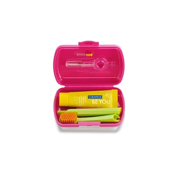 Curaprox Travel Set - Diş Fırçası + Diş Arası Fırça + Diş Macunu 10 Ml - Koyu Pembe