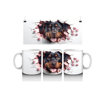 Kalpler Arasında Gülümseyen Doberman Baskılı Kahve Kupası Renkli