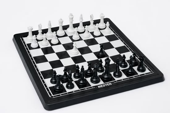 İmma 699 Satranç Takımı Plastik Kare