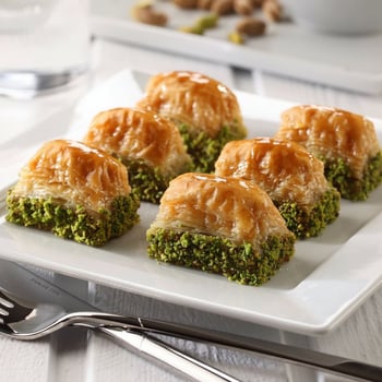 Özel Paketli Fıstıklı Baklava (6 Dilim)