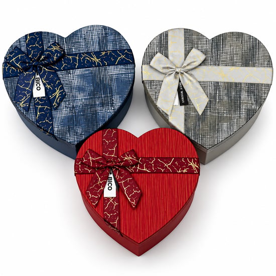 İ12-093 (3pcs) (kalp) (çizgili Mix Renkli & Kabartma Desen) Karton Hediye Kutusu (kurdelalı) (22x20-19x17-16x14cm)