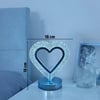 Buffer® Kalp Şeklinde Kristal Led Masa Lambası – Dokunmatik, 3 Renk İşık Modlu, Şarjlı Mini Dekorati