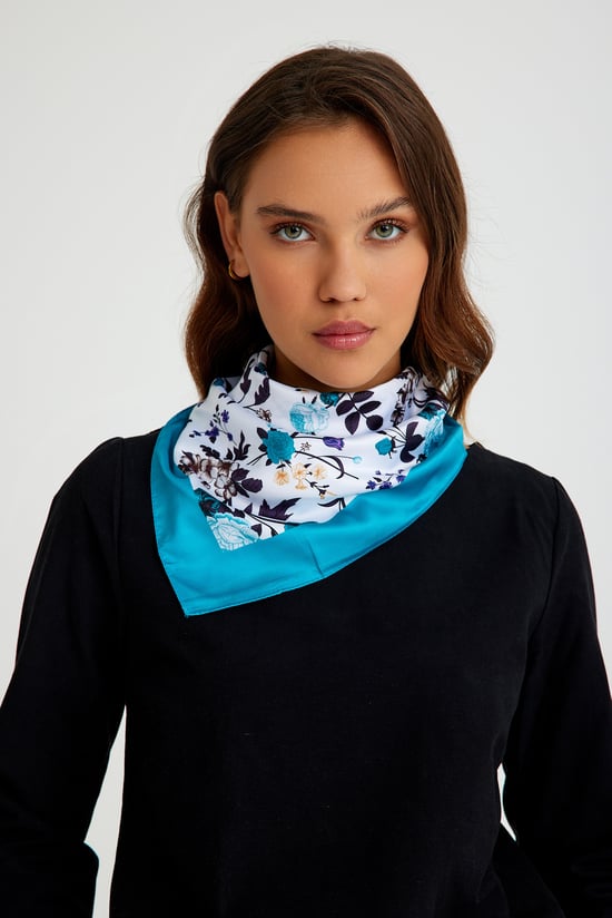 Hürrem Bone Beyaz Bandana Fular Saten Çiçek Desenli 1014_42