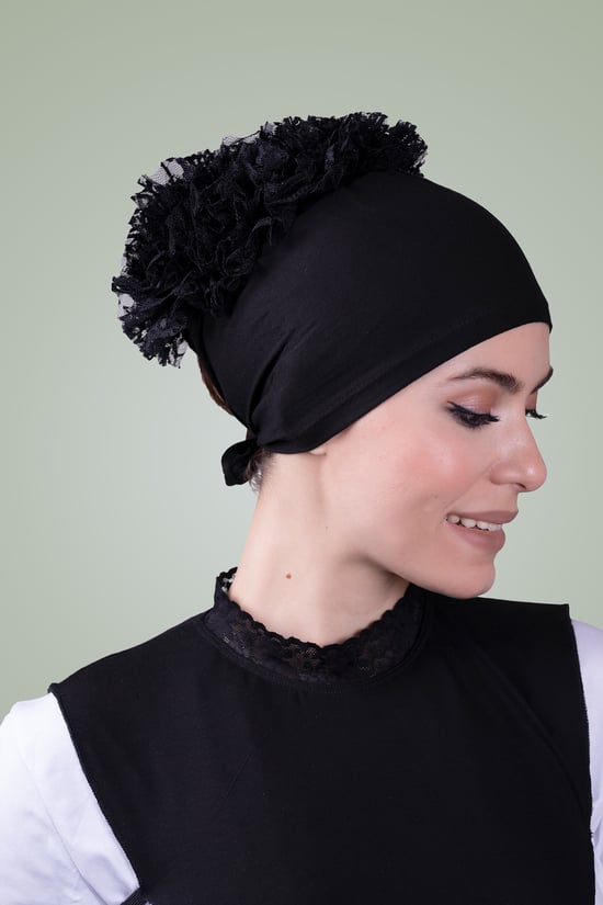 Hürrem Bone Siyah Arkadan Bağlamalı Tesettür Bone Viskon Kumaş Fırfır Bone 1006_01
