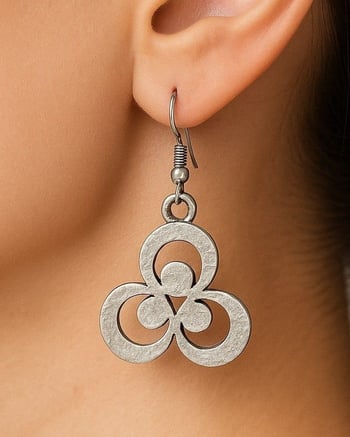 Üç Halkalı Geometrik Şekilli Kadın Küpe Çift Adet Gümüş Kaplama El Yapımı Küpe