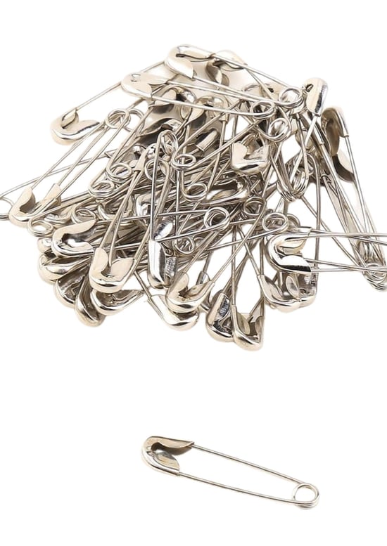 Çengelli İğne 50'li Gümüş Kutuda 3cm