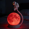 Buffer® 3d Ay Üzerinde Astronot Led Gece Lambası – Dokunmatik 10 Renk Değiştiren Dekoratif Çocuk Oda