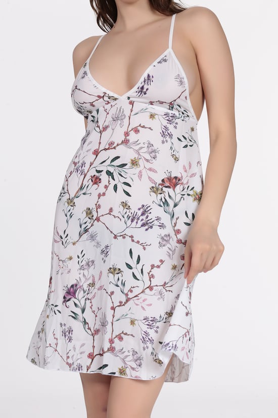 Kirlinova Floral Desenli Beyaz Saten Gecelik 1385s