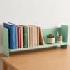 Yeşil Metal Duvar Rafı - Masa Üstü Kitaplık ve Çok Amaçlı Ofis Düzenleyici 21x70 Cm