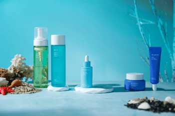 Aromer 5 li Özel Set Sıkılıştırıcı Göz -  Nemlendirici Bakım Kremi -  Yenileyici Yüz Bakım Toniği - Temizleme Köpüğü - Bakım Serumu