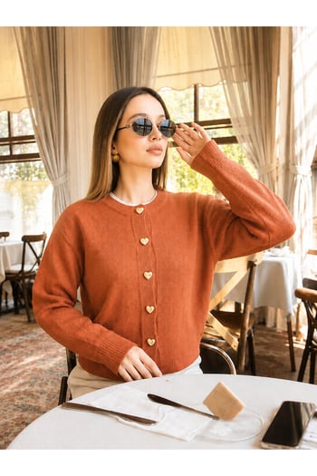 Adeyo Store Kalp Düğme Detaylı Kadın Triko Hırka