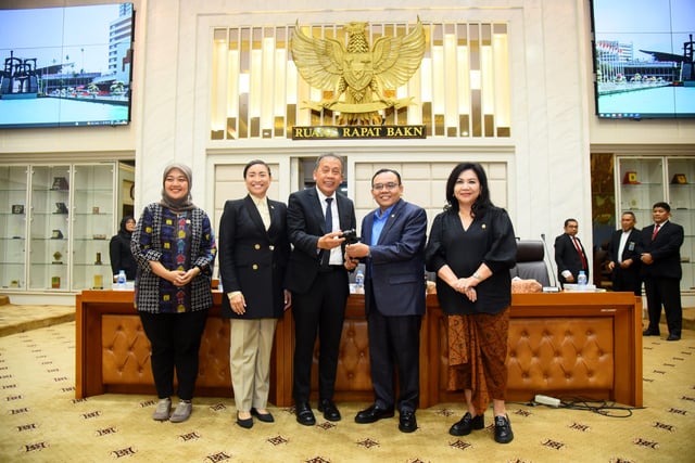 Logo Komisi 7 DPR RI