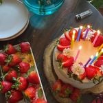 Discover Persian Moonz cake – Top Cake & Sweet in Vancouver