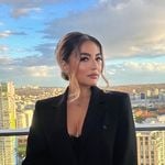 Discover Persian 𝐊𝐢𝐚𝐧𝐚 𝐀𝐳𝐚𝐫𝐢 – Top Realtor in Vancouver