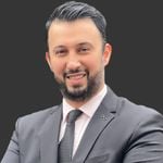 Discover Persian 𝐍𝐀𝐕𝐈𝐃 𝐊𝐀𝐑𝐈𝐌𝐈 – Top Realtor in Vancouver