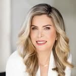 Discover Persian Sara Esmi – Top Realtor in Vancouver