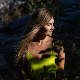 Discover Persian Hedieh Safiyari – Top Mental Health in Vancouver