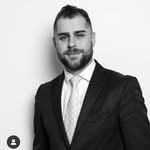 Discover Persian ⓇⓄⓊⓏⓎ ⓃⒶⒿⒶⒻⒾ – Top Realtor in Vancouver