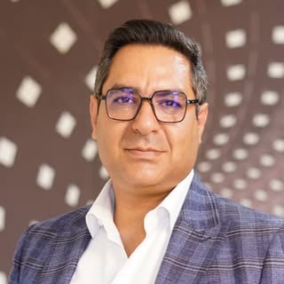 Discover Persian Hossain Azimi | حسین عظیمی – Top طلا و جواهر in Vancouver