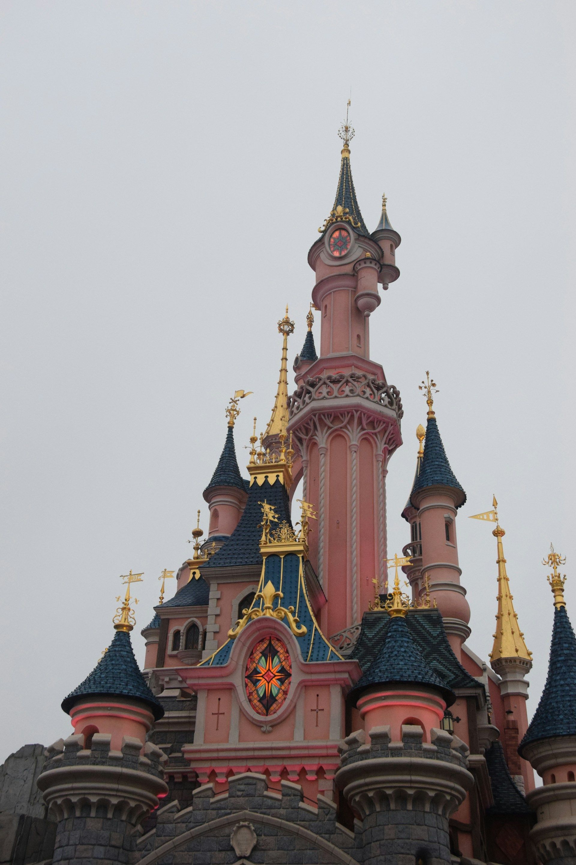 Kastil Sleeping Beauty di Disneyland Paris