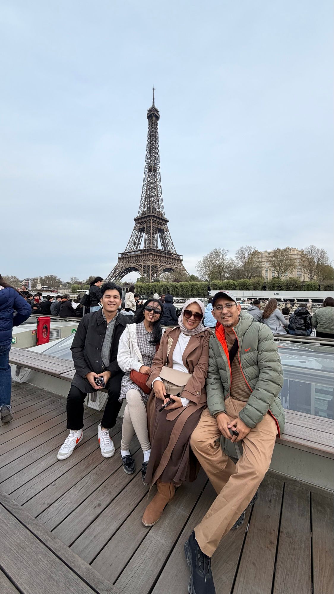Menara Eiffel: Rombongan Mar 2026
