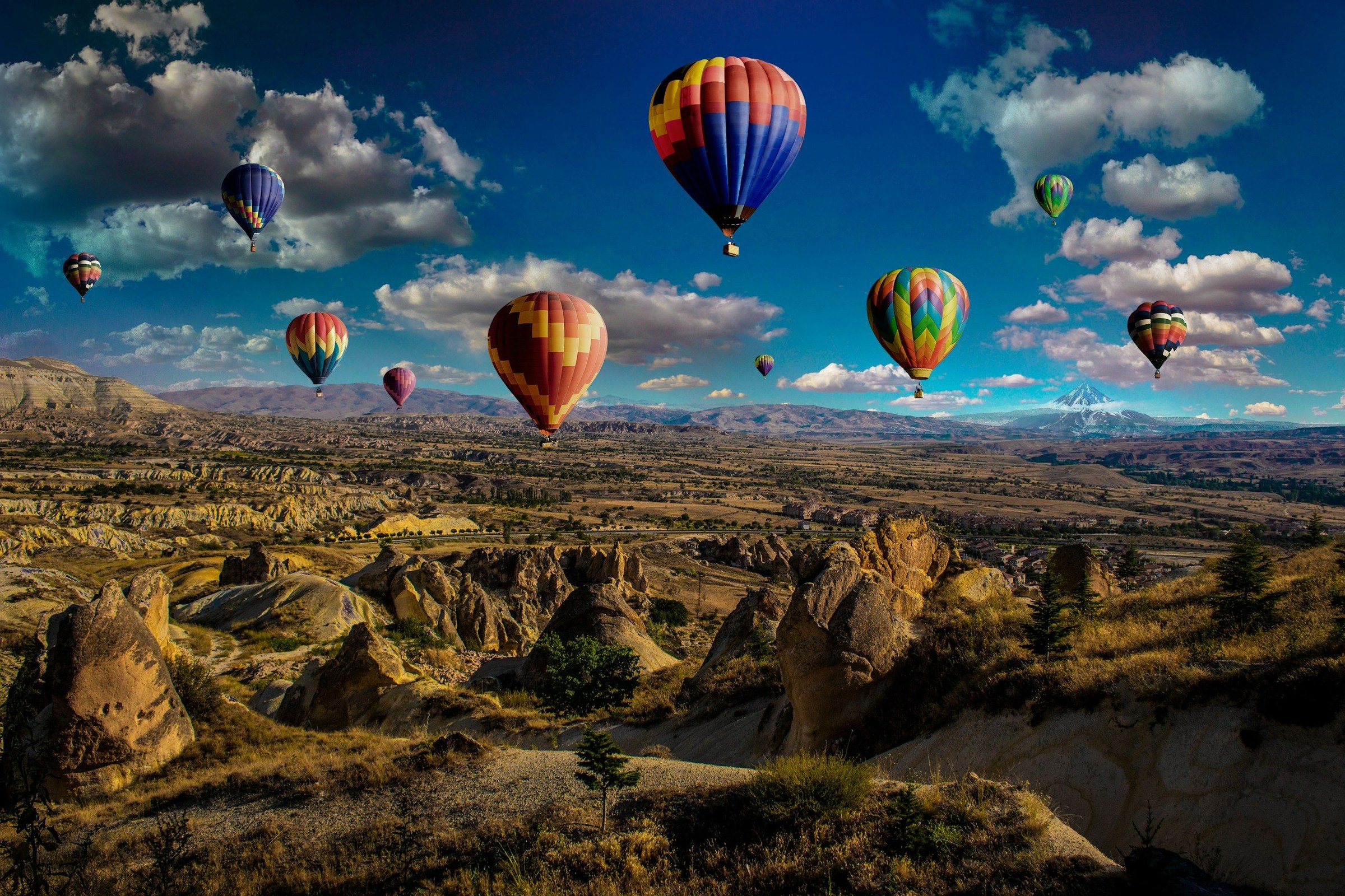 Panorama: balon udara di destinasi wisata