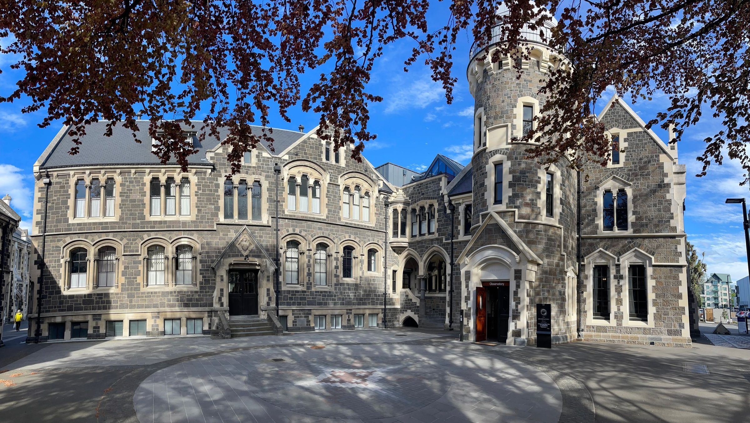 Ibu Ratna & cucu: Keliling pusat kota Christchurch, gedung tua Arts Centre jadi latar
