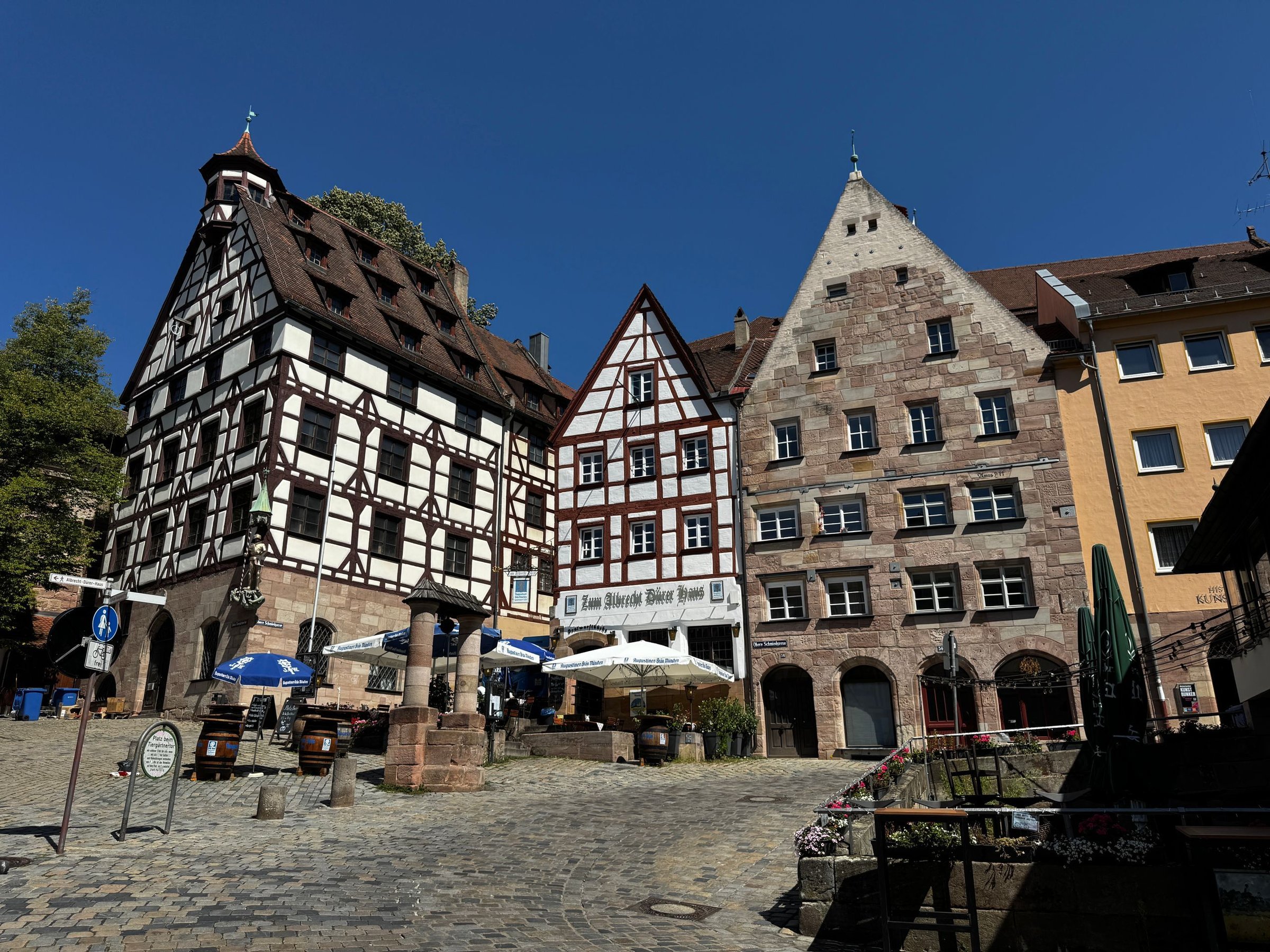 Rumah kayu bergaya klasik di kota tua Nuremberg