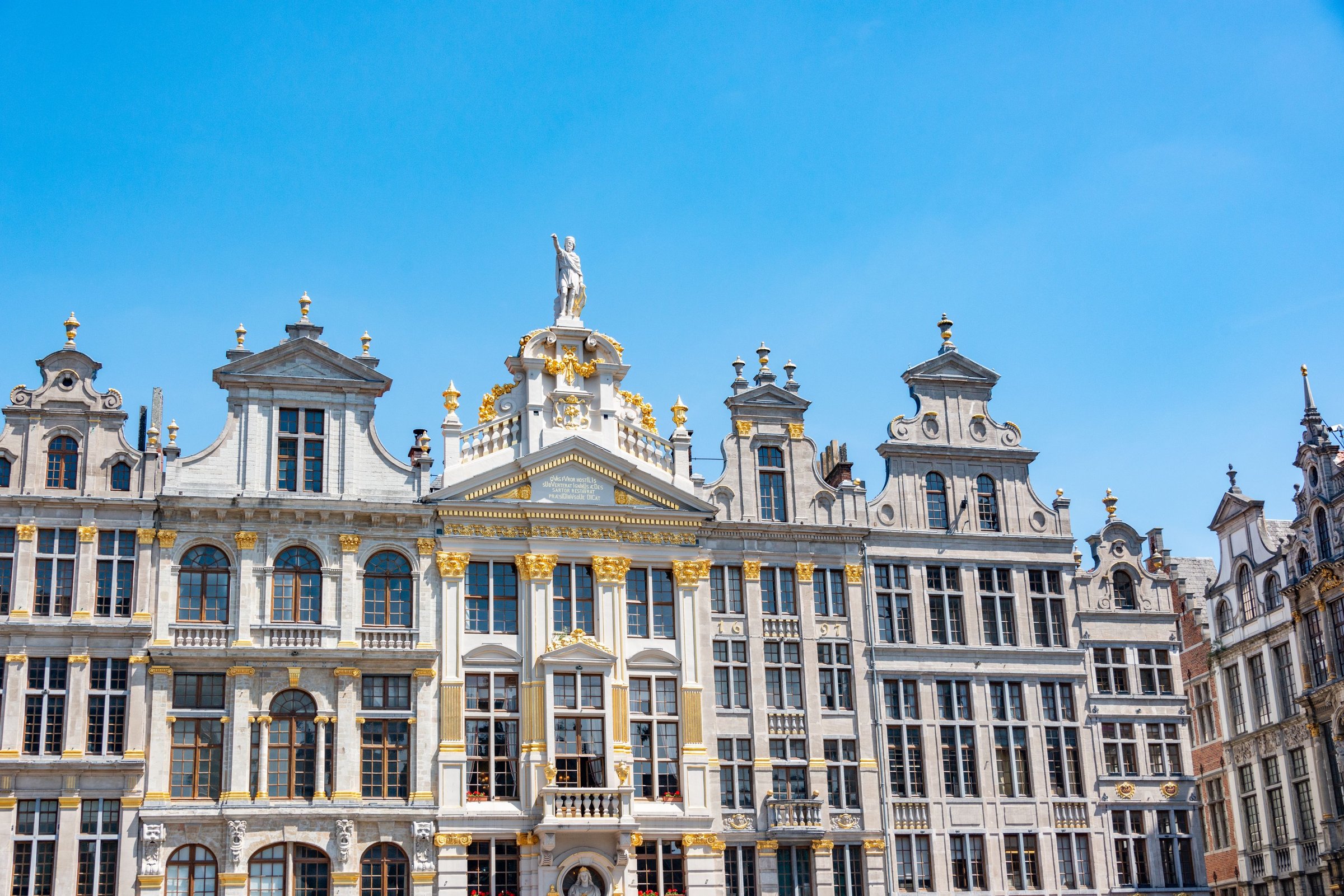 Deretan gedung guild Grand Place Brussels