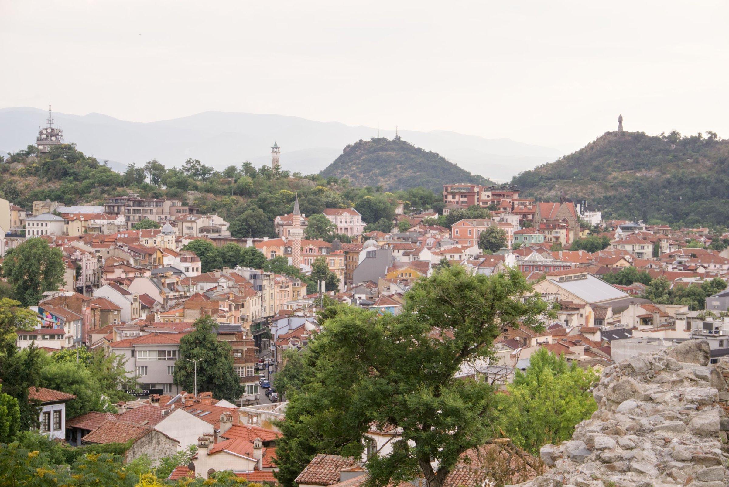 Kota tua Plovdiv dengan atap merah