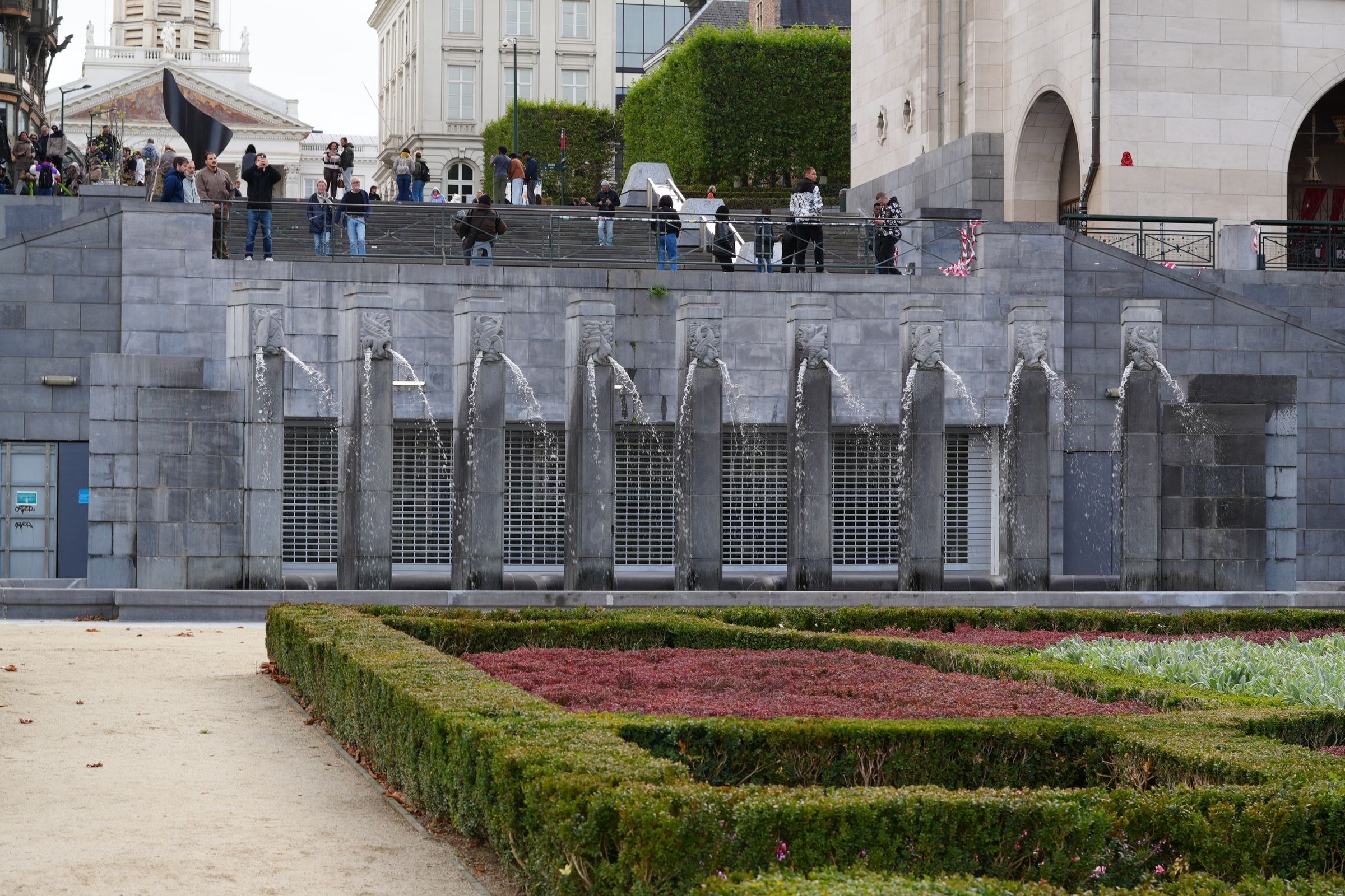 Grup Avenir: Rombongan foto di Mont des Arts, Brussels, sebelum lanjut ke Amsterdam