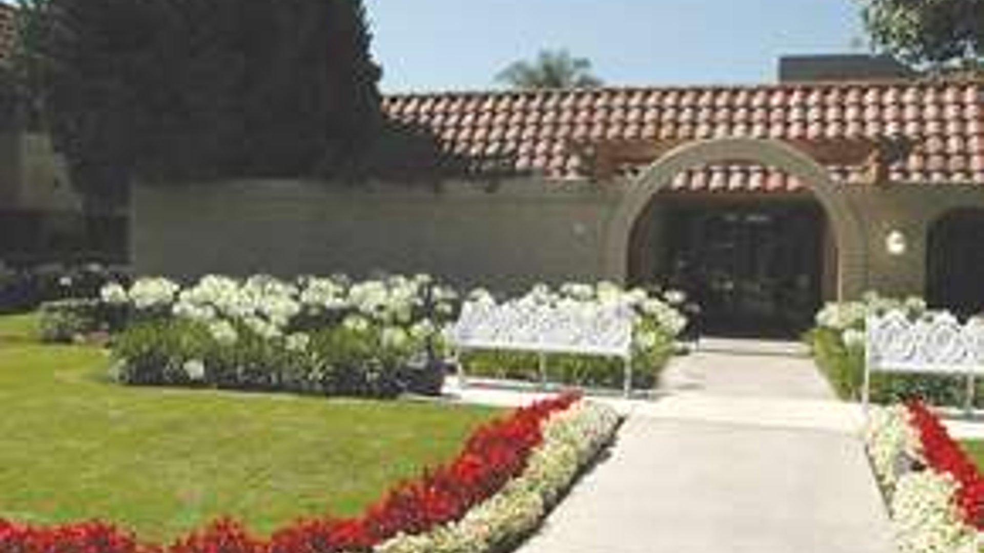 System.Collections.Generic.List`1[AFS.Common.Models.Photo] - Image 1