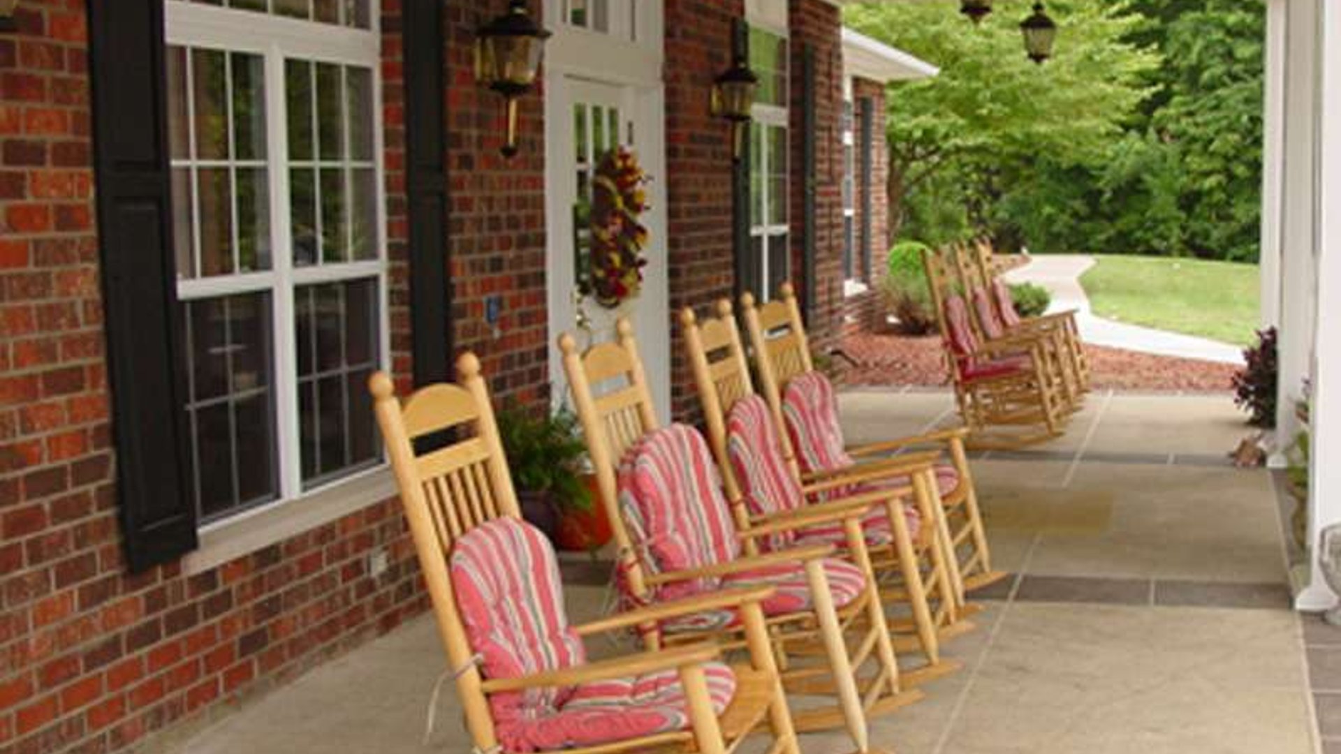 System.Collections.Generic.List`1[AFS.Common.Models.Photo] - Image 2