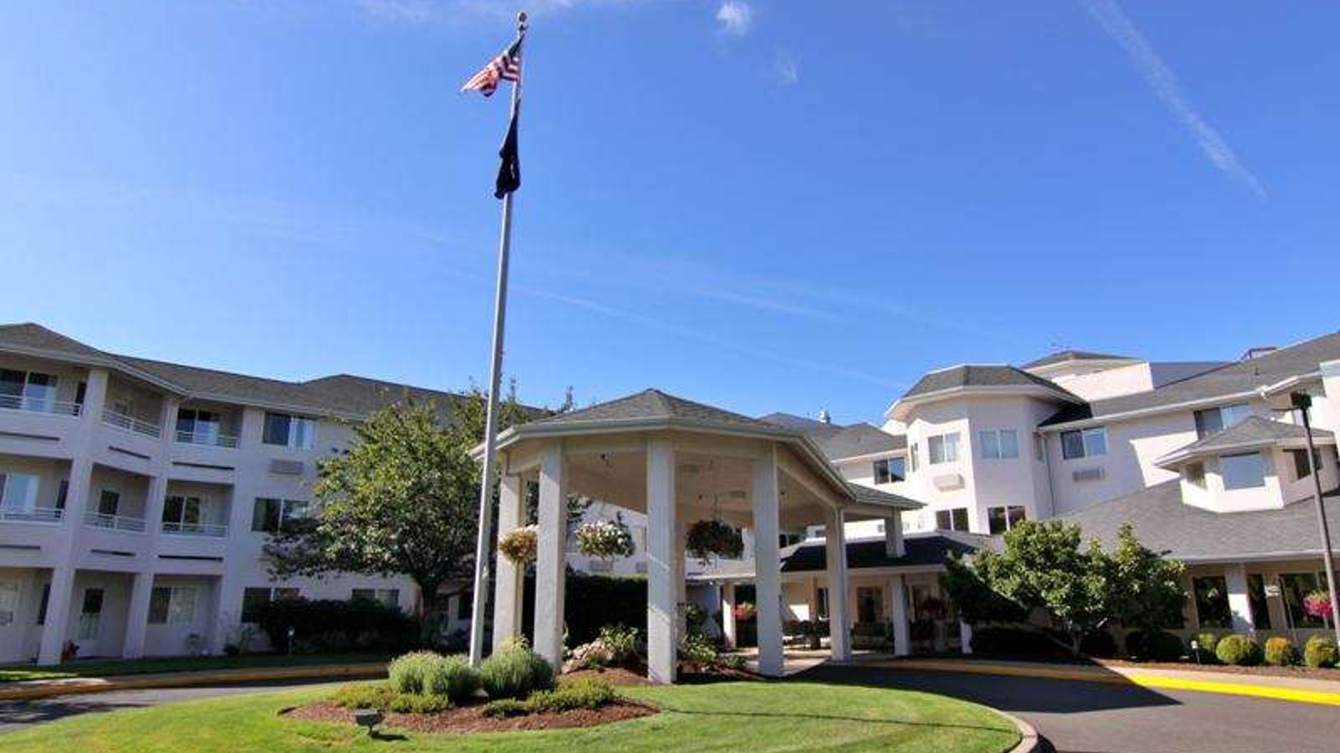 System.Collections.Generic.List`1[AFS.Common.Models.Photo] - Image 1