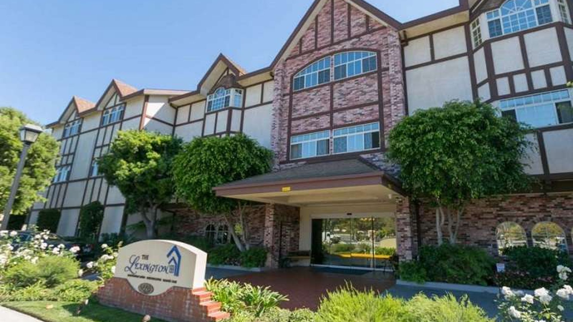 System.Collections.Generic.List`1[AFS.Common.Models.Photo] - Image 1