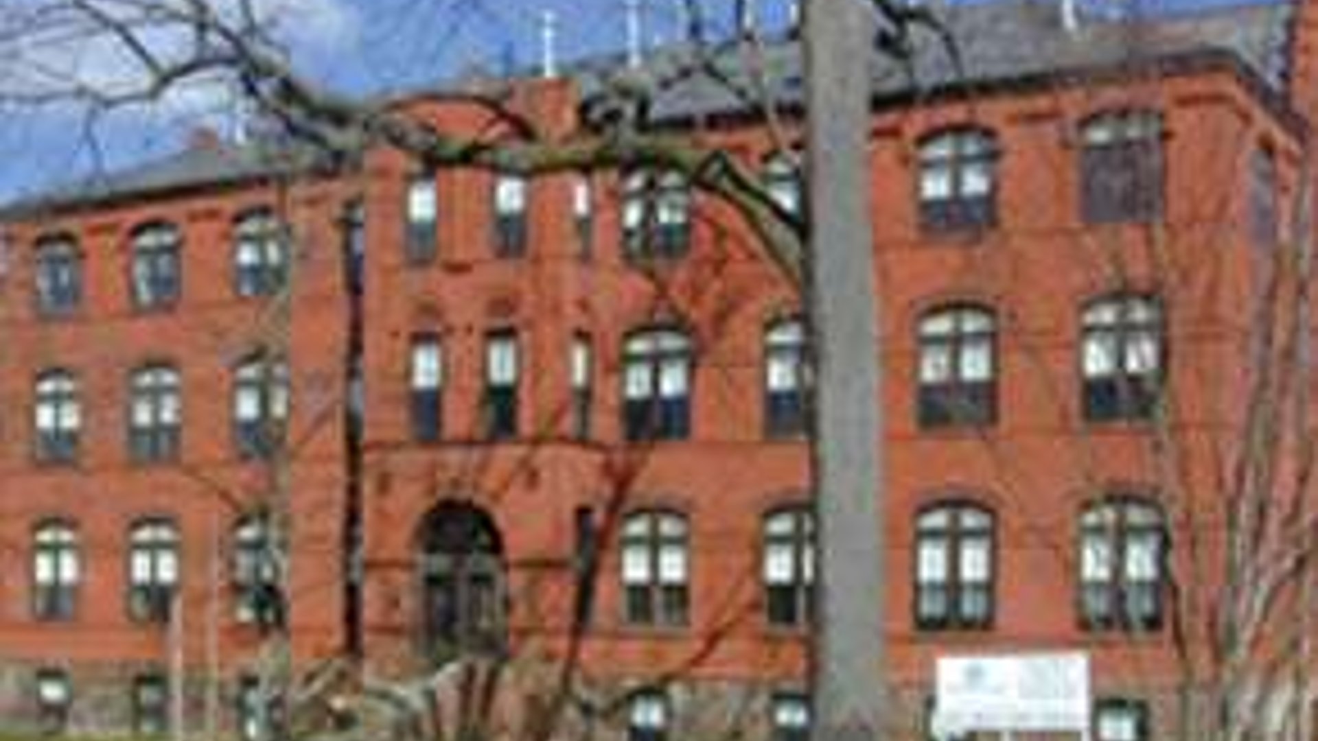 System.Collections.Generic.List`1[AFS.Common.Models.Photo] - Image 1