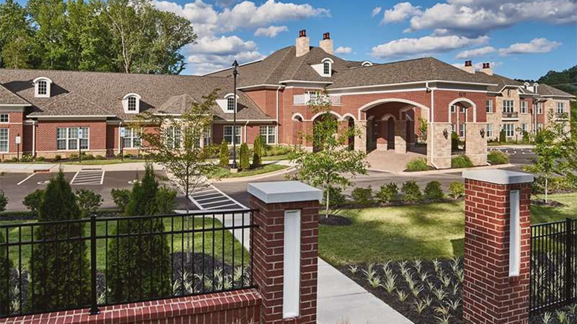 System.Collections.Generic.List`1[AFS.Common.Models.Photo] - Image 1