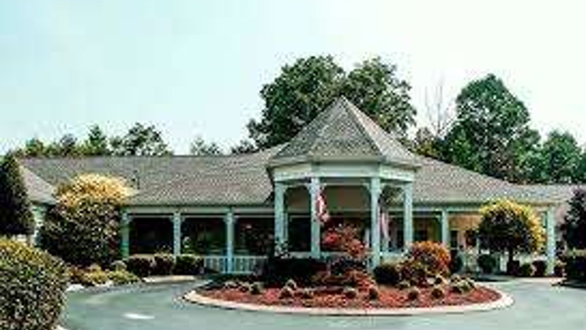 System.Collections.Generic.List`1[AFS.Common.Models.Photo] - Image 1