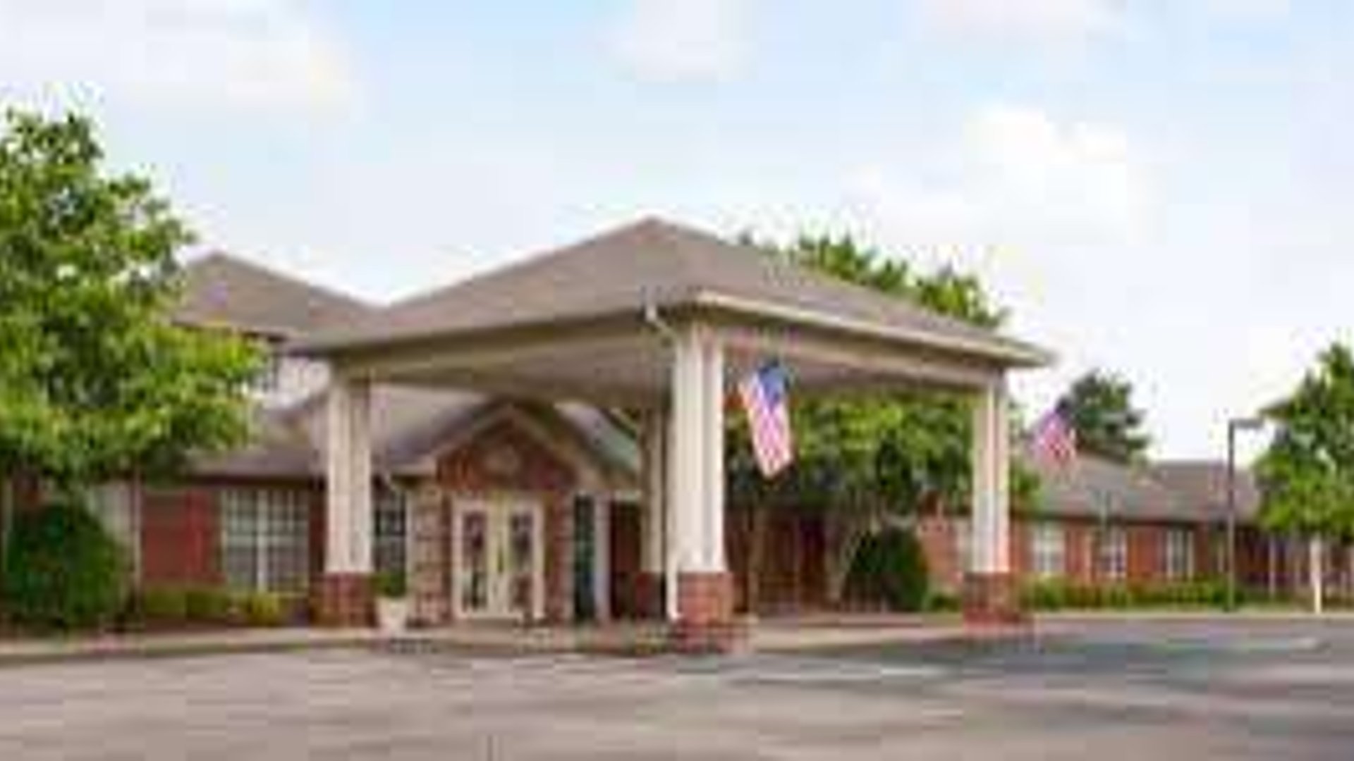 System.Collections.Generic.List`1[AFS.Common.Models.Photo] - Image 1